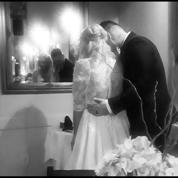 Amazing wedding dress - Picture 4 of 7